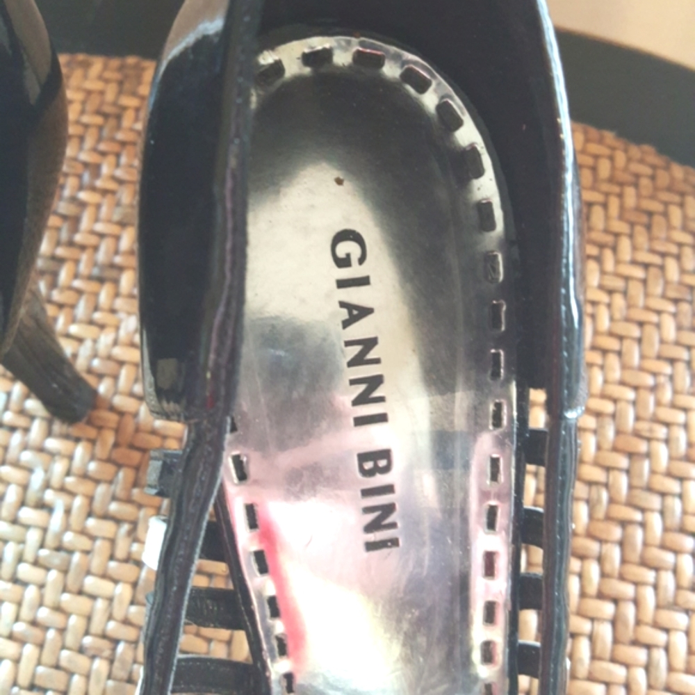 Gianni Bini Open Toe Heels - Picture 3 of 6